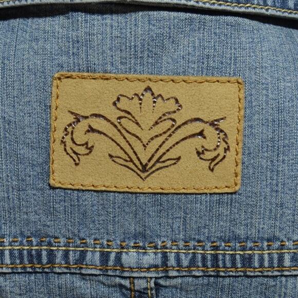 Cabi Woman's Denim Jacket Size Medium - Picture 4 of 11